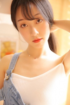 亚洲人成自拍蜜芽